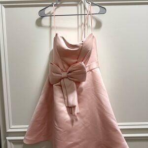 Elegant Pink Prom Dress with Bow